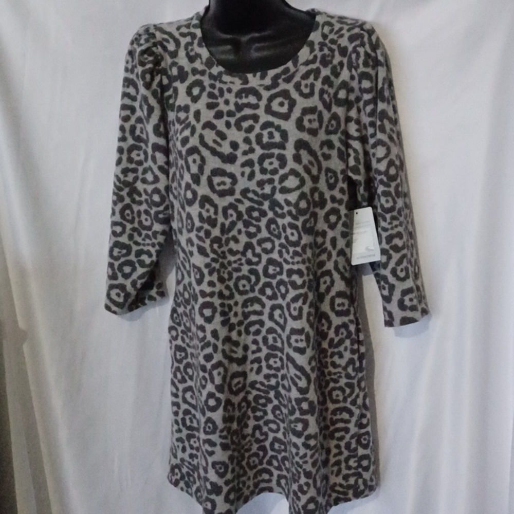 Velvet Torch Leopard Print soft stretchy Dress Round Neck Heathered NWT